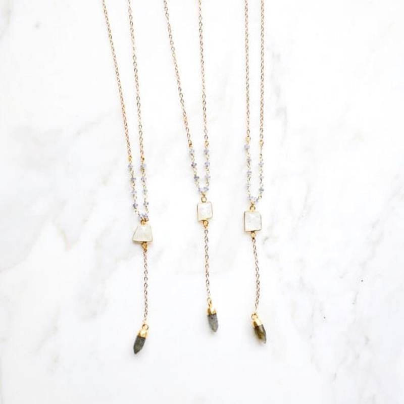 Regenbogen Mondstein Und Tansanit Kristallhalskette, Zierliche 14K Gold Gefüllt Boho Layering Halskette, Juni Geburtsstein, Geschenke Für Sie von MilayaDesigns