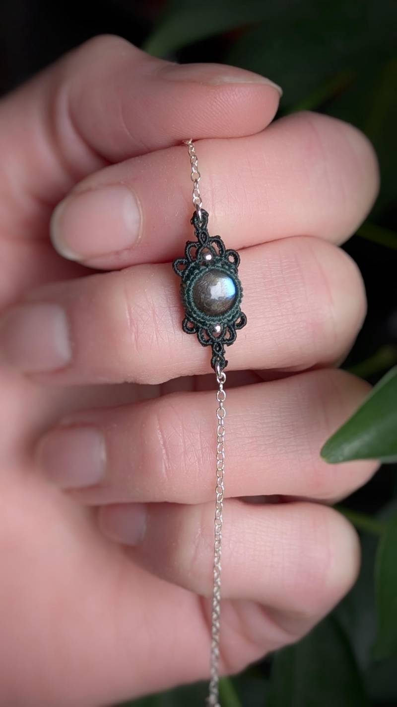 Grünes Labradorit Makramee Armband von Milelune