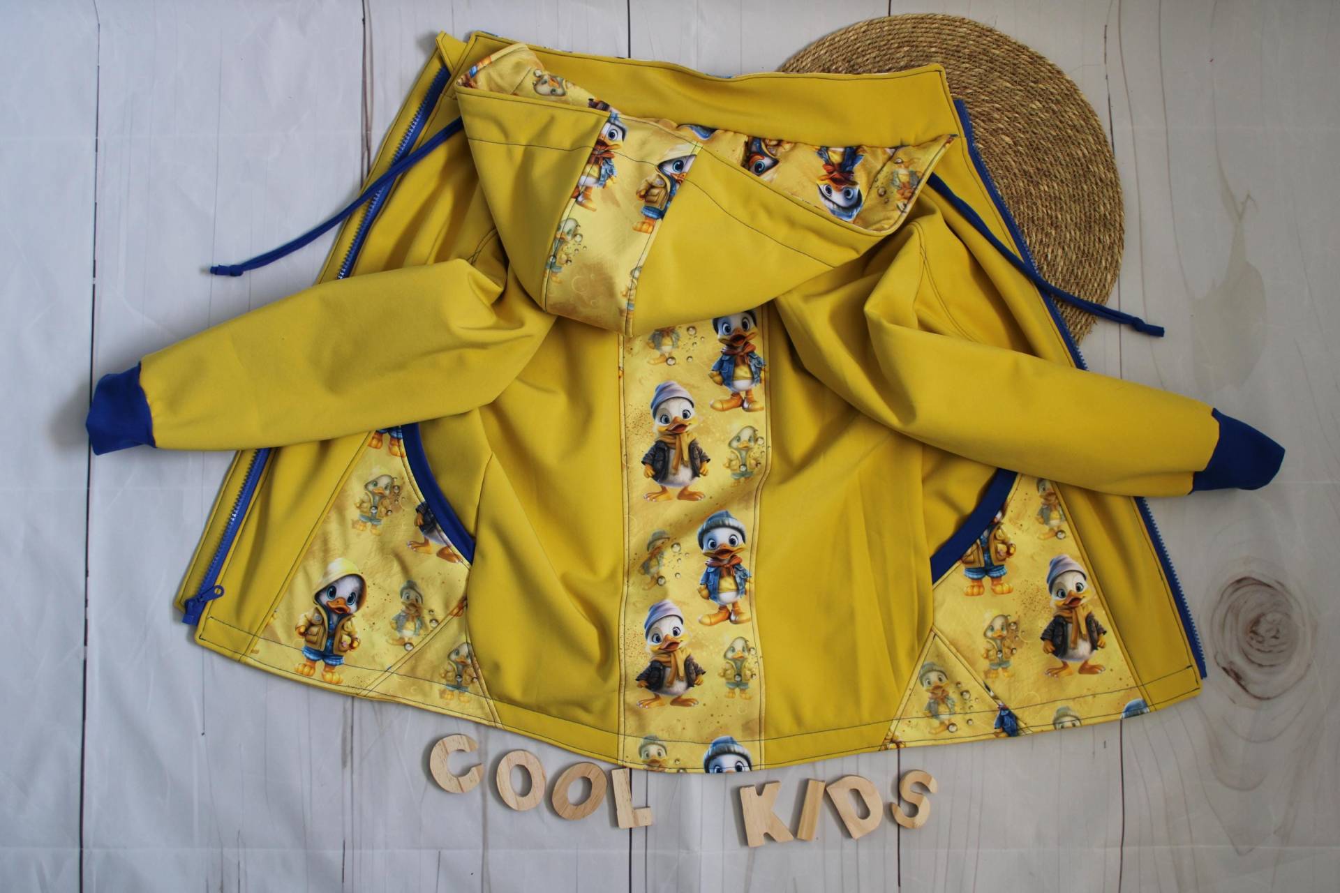 Handmade Softshelljacke Coole Ente Gr. 128 von MilenasHandmade
