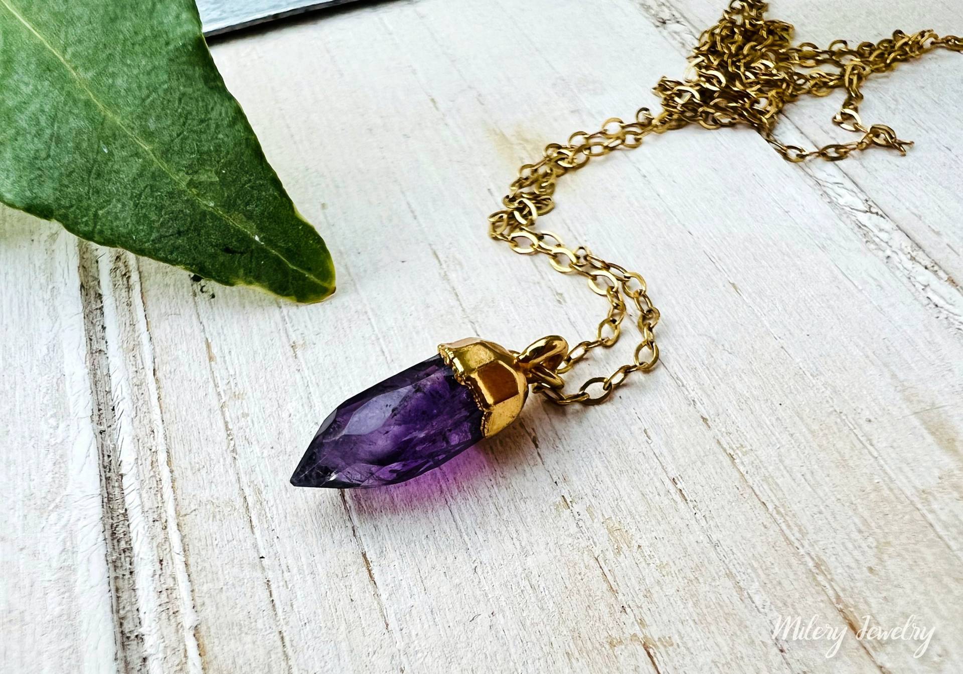 Amethyst Petite Gold Vermeil Punkt Anhänger Halskette, 14K Filled, Schichtung Schmuck, Kristall Februar Geburtsstein, Geschenk von Milery