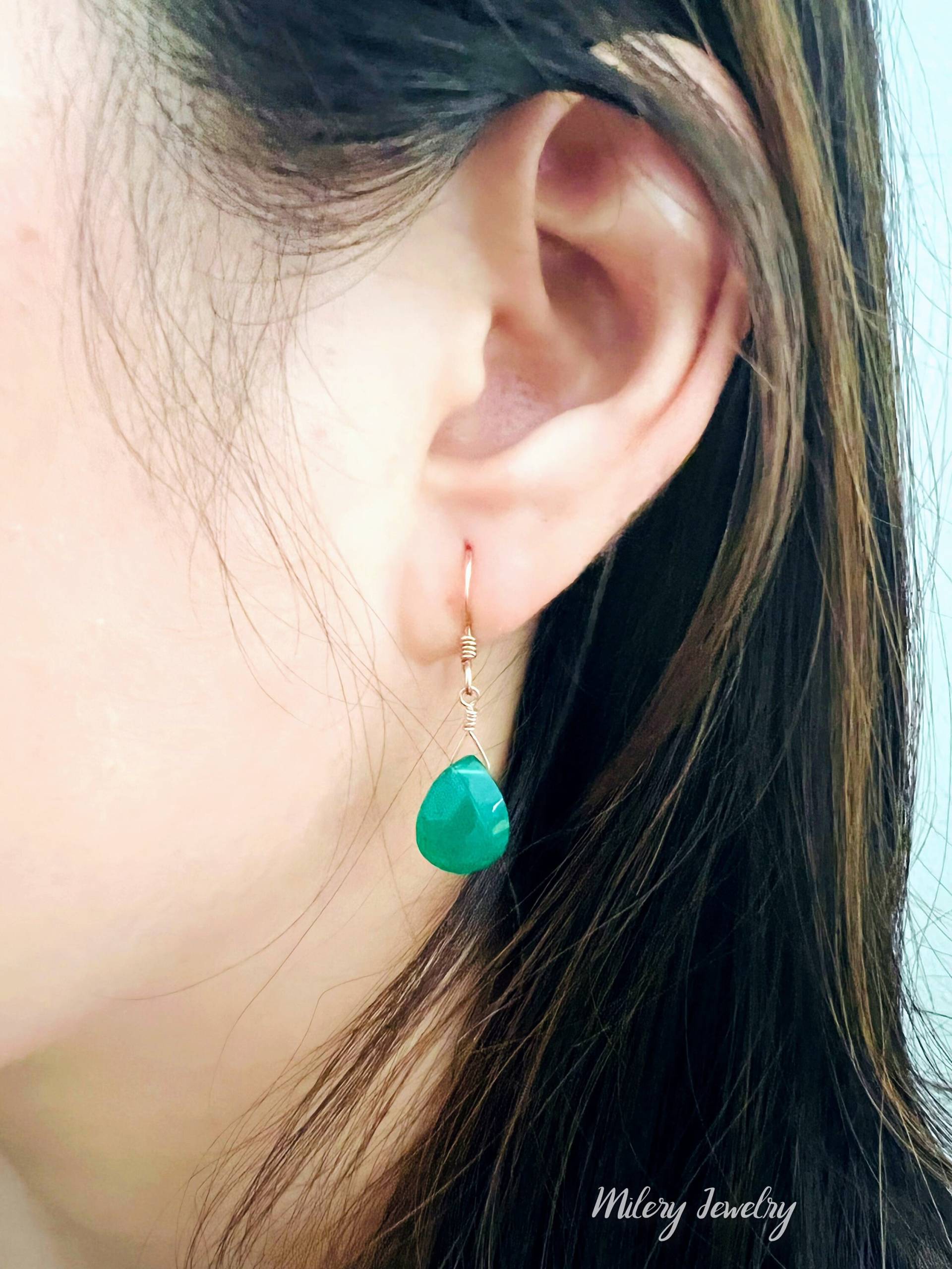 Grüne Onyx Ohrringe, 14K Gold Filled, Lünette Smaragd Edelstein Schmuck, Mai Geburtsstein, Geschenk Für Sie von Milery