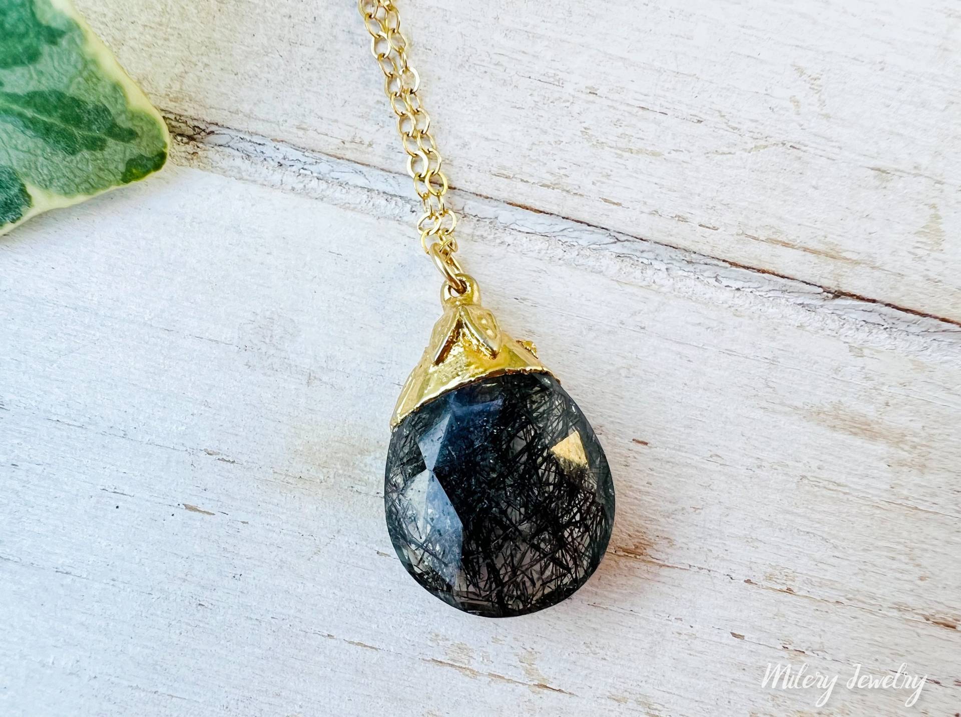 Letzte Schwarze Rutilquarz Halskette, Schwarzer Turmaliniert, Quarz, Gold Vermeil, Rutilquarz, Statement Ooak von Milery