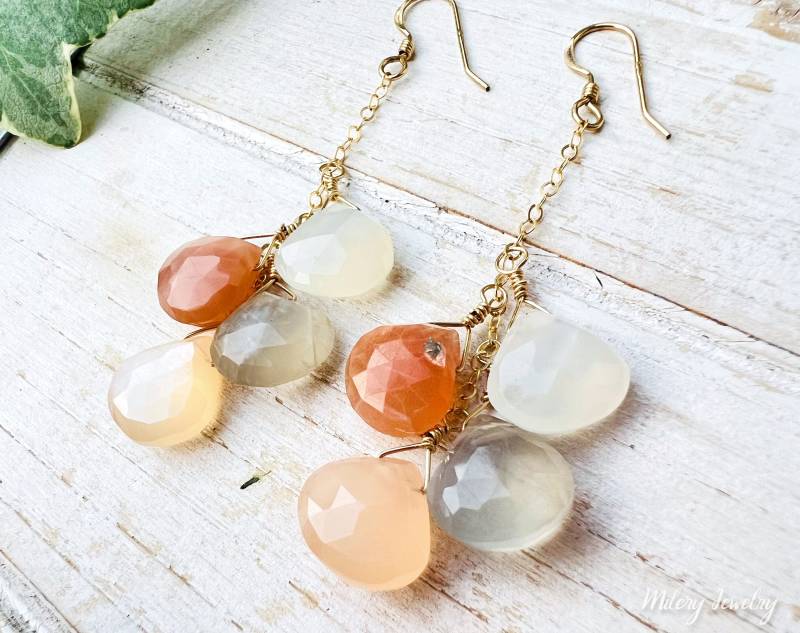 Mehrfarbige Mondstein Cluster Baumeln Ohrringe, 14K Gold Gefüllt, Juni Geburtsstein, Mehrfarbiger Mondstein, Pfirsich von Milery