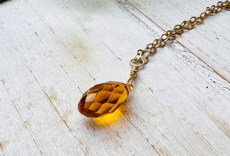 Petite Swarovski Topas Citrin Träne Kristall Anhänger Halskette, 14K Gold Gefüllt, Geburtsstein, Kristall, Zierlich, Zarte, Layering von Milery