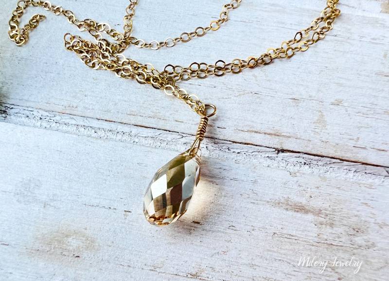 Zierliche Swarovski Topaz Teardrop Halskette, 14K Gold Fill, November Geburtsstein, Kristall, Zierliche, Zarte Layering von Milery