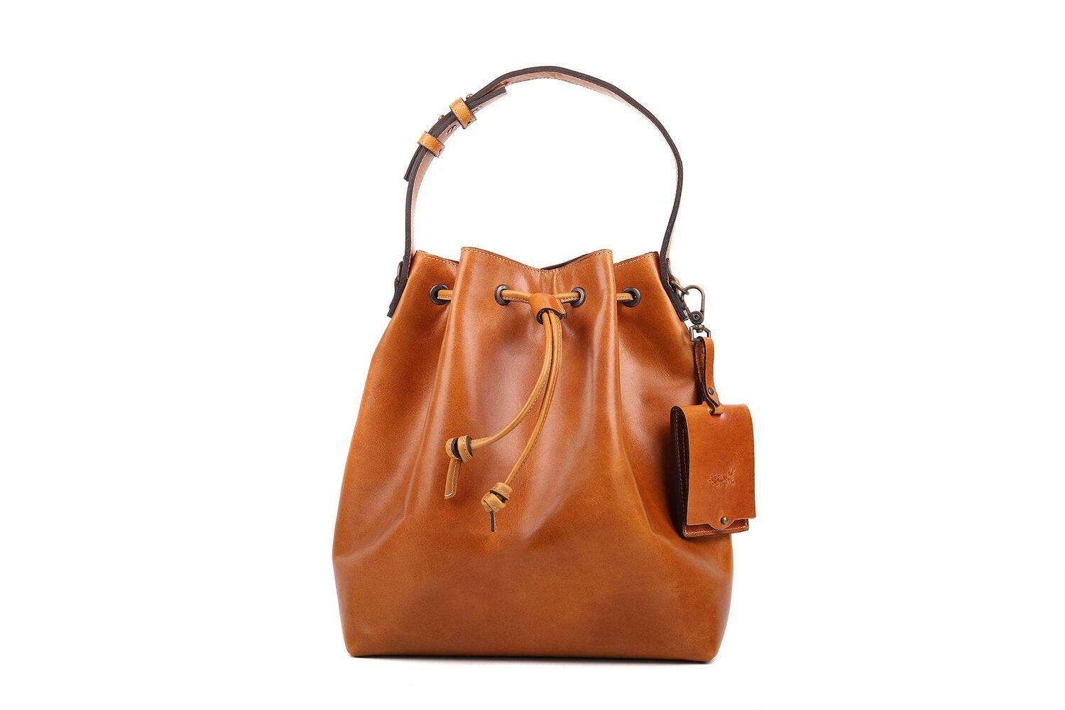 Beuteltasche | Honigfarbene Pull-Up-Tasche Beuteltasche | Honigfarbene Pull-Up-Tasche von MilesandLouie