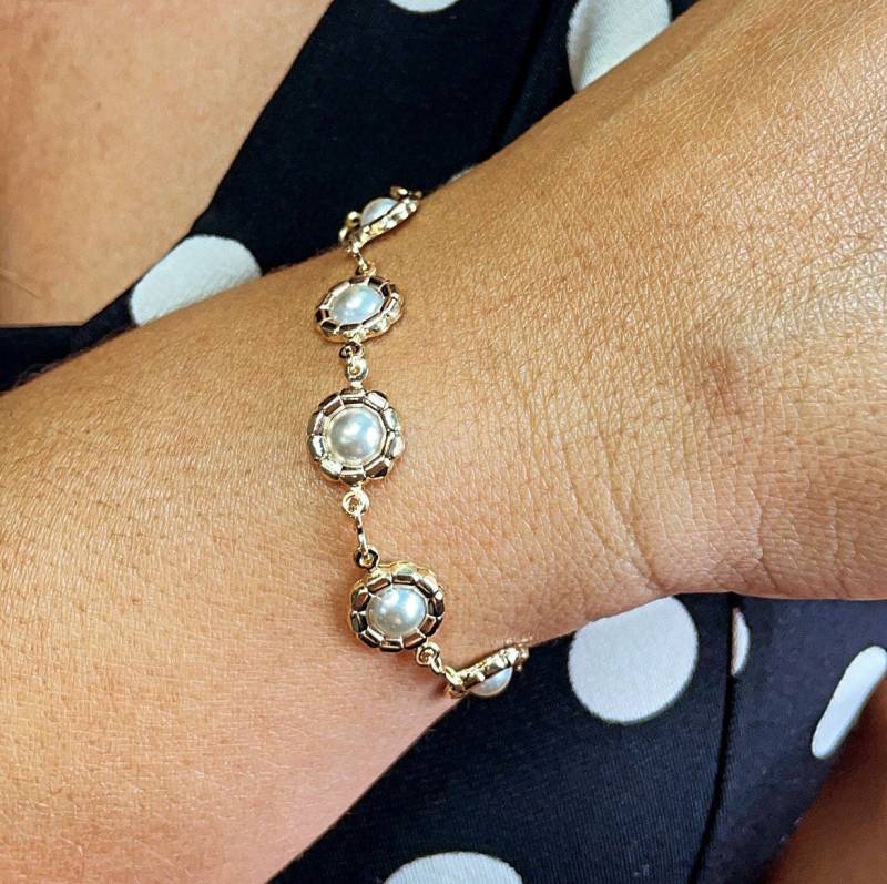18K Gold Filled Armband Mit Eingebetteten Künstlichen Perlen von MilieJewels