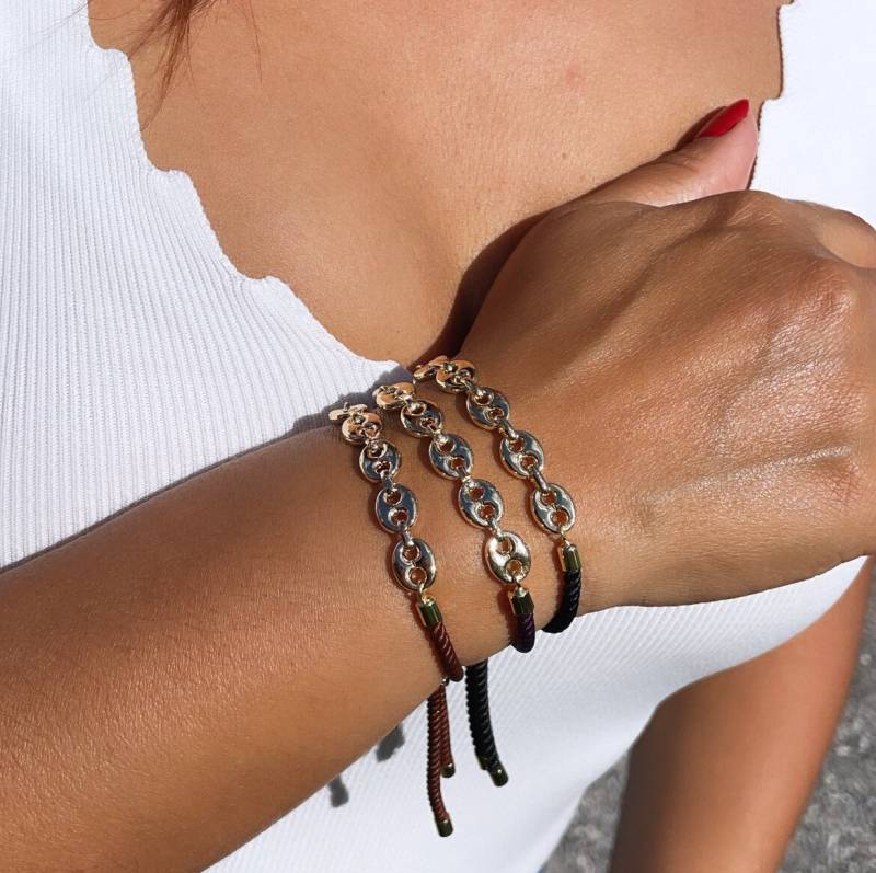18K Gold Filled Twisted Fabric Armband Mit Mariner Kette in Der Mitte Winterfarben von MilieJewels