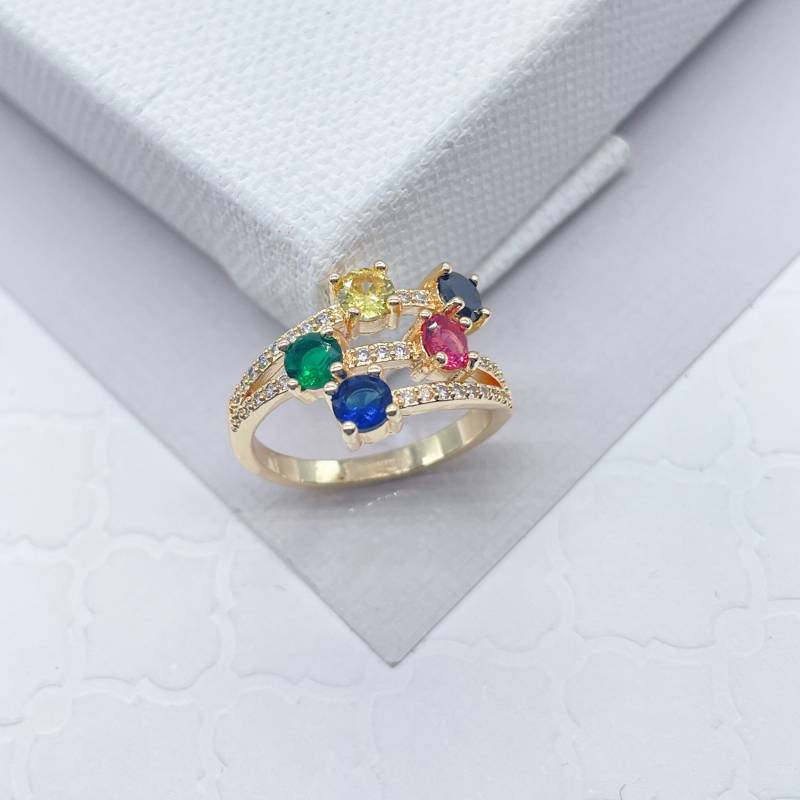 18K Gold Gefüllt Mit Fünf Mehrfarbigen Zirkonia-steinen Ring-Details in Klarem Micro Pave Cubic Zirkonia von MilieJewels