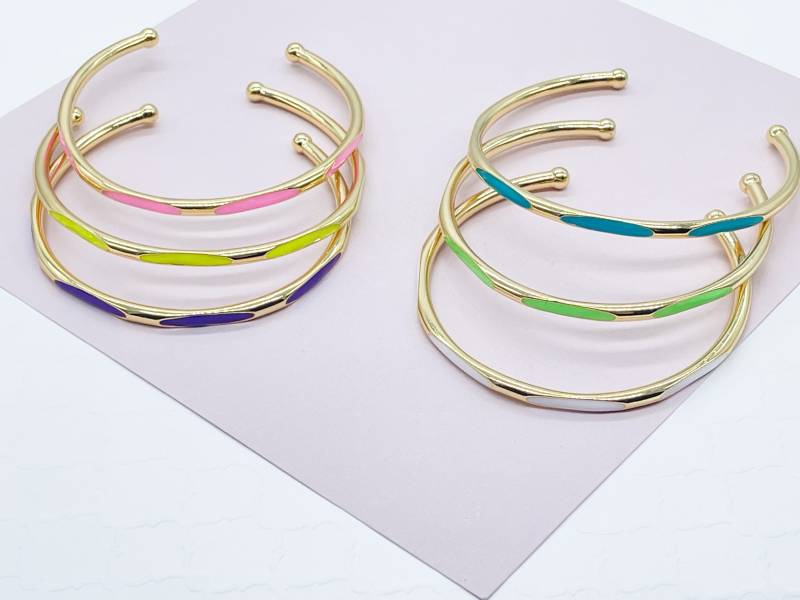 18K Gold Gefülltes Buntes Emaille Manschette Armband von MilieJewels