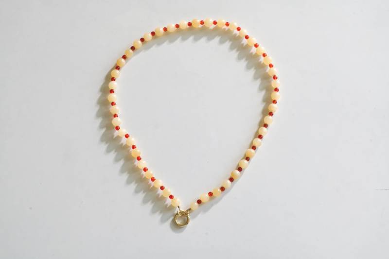 Gelbe Edelstein Perlenkette Bunter Sommer Modeschmuck von MilkSide