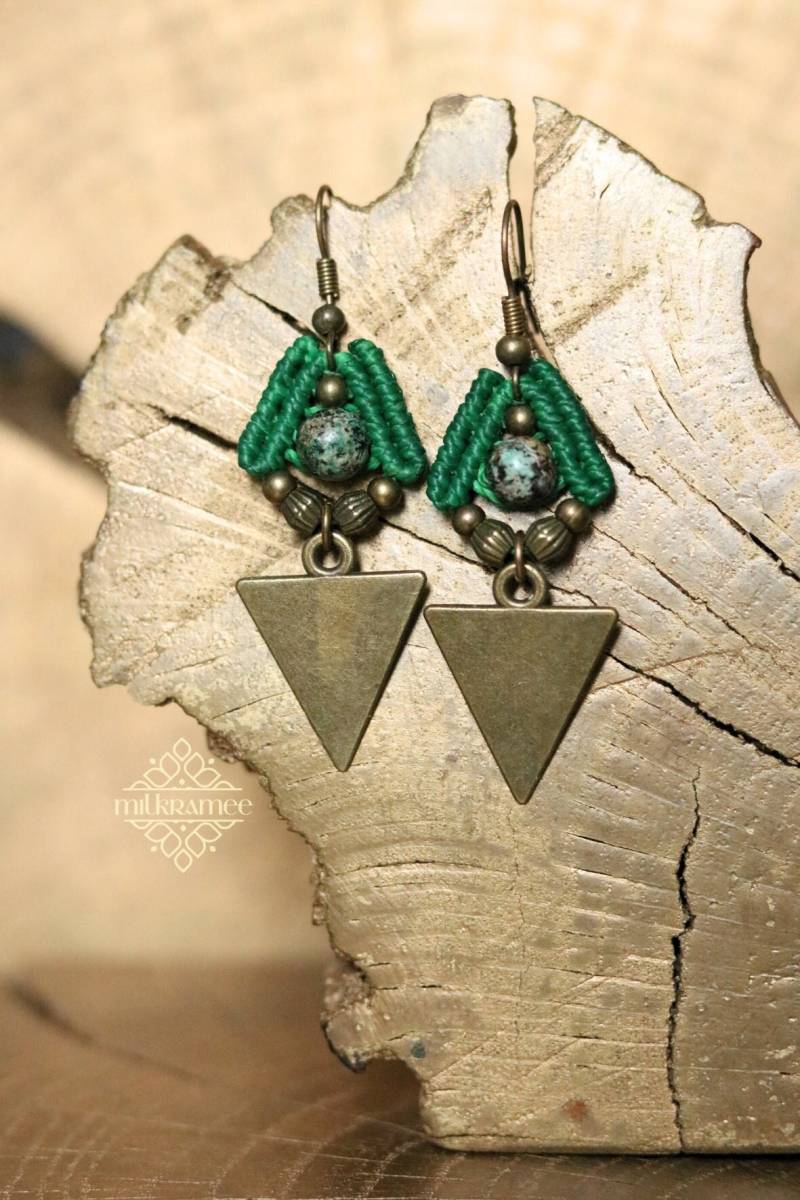 Dakini | Makramee Ohrringe Boho Hippie Festival Schmuck Weihnachtsgeschenk Geschenkidee Geschenk Heilstein Perlen von Milkramee