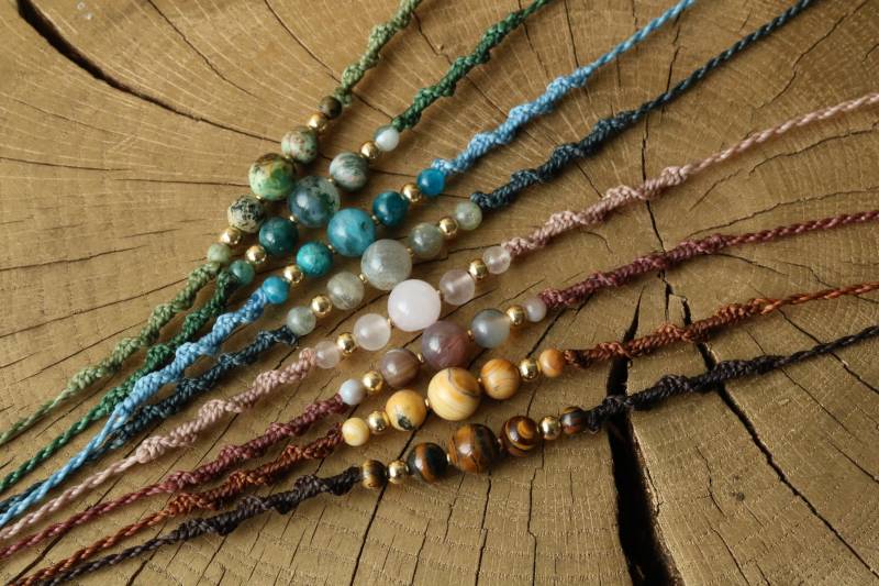 Hygeía | Makramee Fußkettchen Boho Vintage Sommerschmuck Festivalschmuck Schmuck Heilsteine Perlenschmuck Fußkette von Milkramee