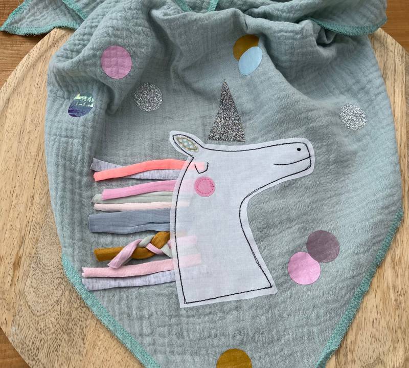 Kinder Halstuch Musselin, Musselintuch, Musselinschal, Tuch Regenbogen, Regenbogentuch, Konfetti, Glitzer, Musselin Mint, Einhorn von MillaLouise