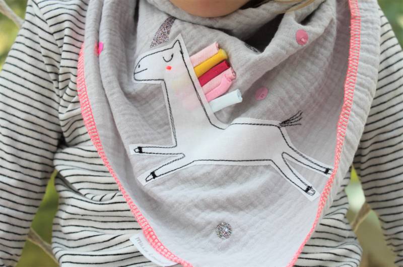 Kinder Halstuch Musselin, Musselintuch, Musselinschal, Tuch Regenbogen, Regenbogentuch, Konfetti, Glitzer, Musselin Rosa, Tuch Einhorn von MillaLouise