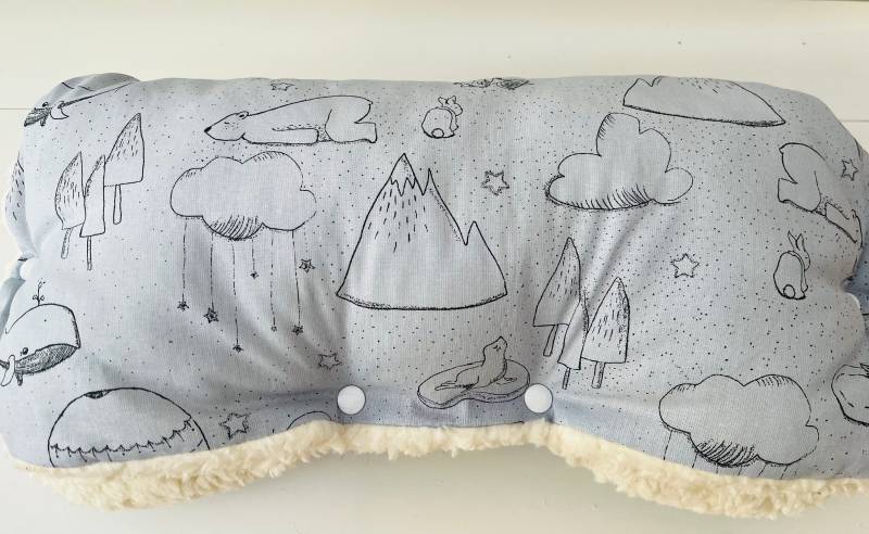 Süßer Kinderwagenmuff Muff Kinderwagen Blau Tiere Buggy Winter Geschenk Geburt Fuchs Eisbär Bio-Baumwolle von MillaLouise