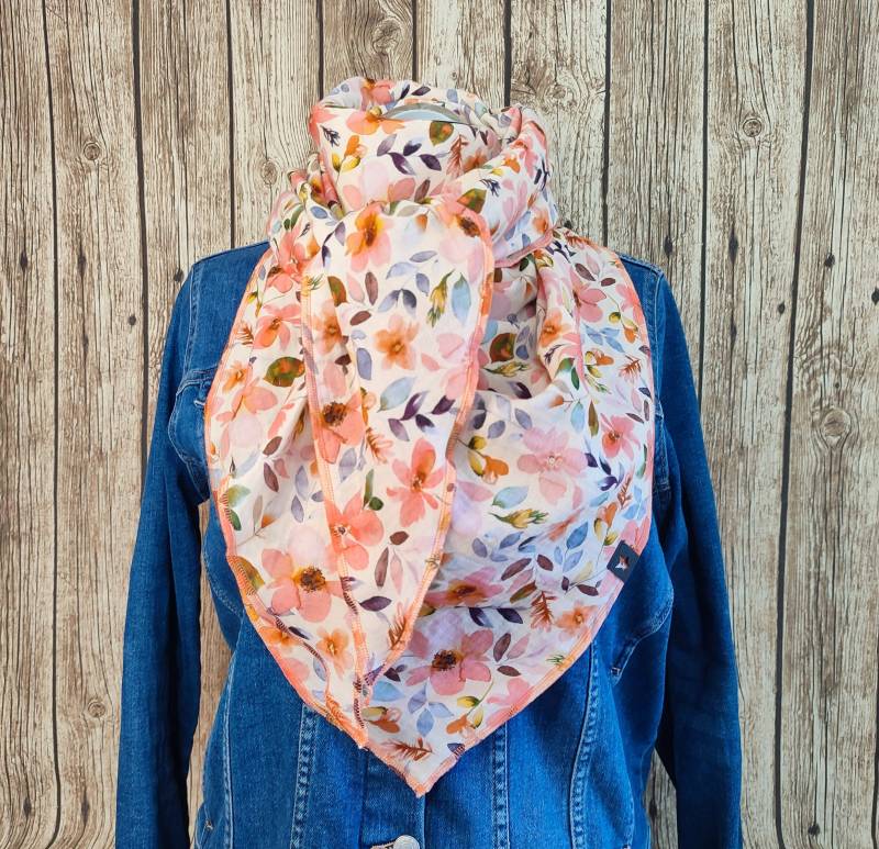 Musselintuch Aquarellblumen Lachsfarbene Blumen Kuscheltuch Halstuch Musselin Dreieckstuch Schal Musselinschal Geschenk Damen von MillasNaehzauberei
