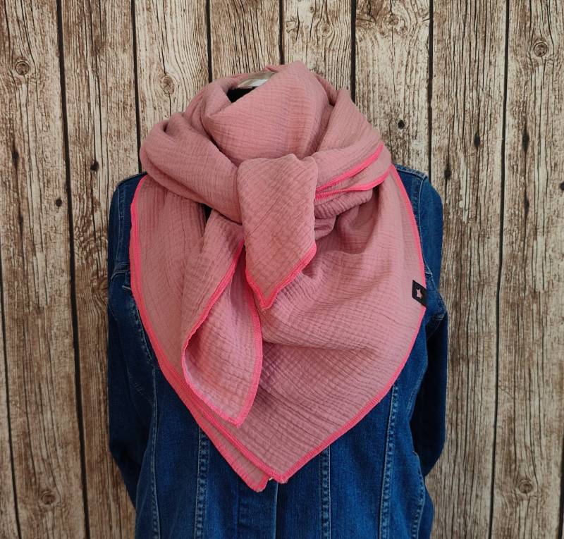 Musselintuch Blush Kuscheltuch Geschenkidee Dreieckstuch Musselin Schal Damen Baumwolltuch Geschenk Musselinschal von MillasNaehzauberei