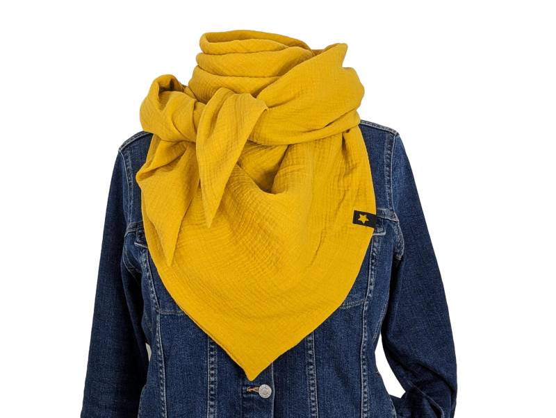 Musselintuch Dreieckstuch Zweilagig | Schal Baumwolle Senfgelb Handmade Accessoire Damen Geschenkidee von MillasNaehzauberei