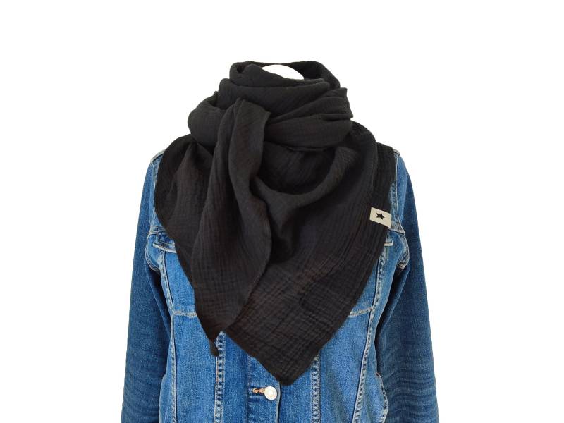Musselintuch Schwarz Kuscheltuch Geschenkidee Dreieckstuch Musselin Schal Damen Baumwolltuch Geschenk Musselinschal von MillasNaehzauberei
