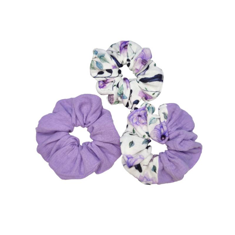 Scrunchie Haargummi Musselin Flieder Und Weiß Mit Blumen von MillasNaehzauberei