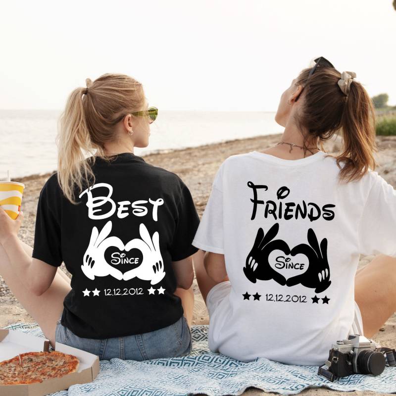Best Friends T-Shirts Für Beste Freundinnen Bff Freundschafts Shirts Mit Wunschdatum Im Set Pärchen Couple Liebe Xs - 3Xl von MillionThreads