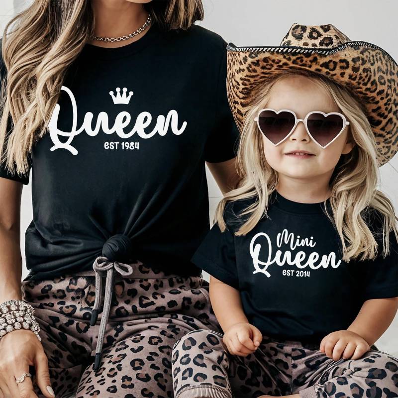 Mama Mini Shirts Mutter Tochter Outfit Baby Geschenk Eltern Partnerlook Queen Babybody Personalisiert Muttertag Shirt von MillionThreads