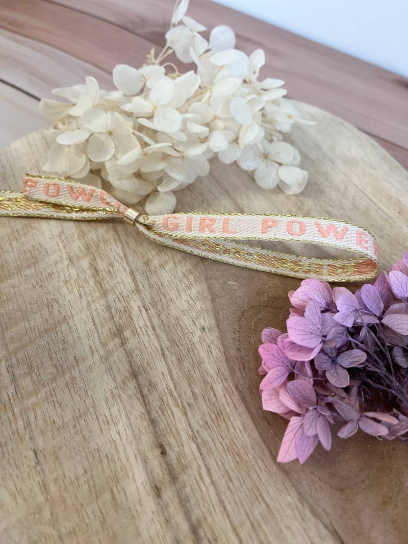 Stoffarmband Girl Power | Statement Freundschaftsarmband Armband Festivalarmband Statementarmband von MillisLiebt