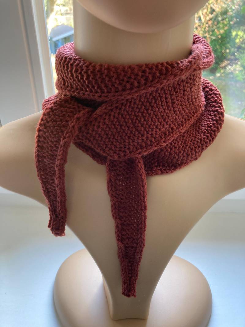 Kleiner Schal - Sophie Scarf 100 % Schurwolle von MilosStrickzeug