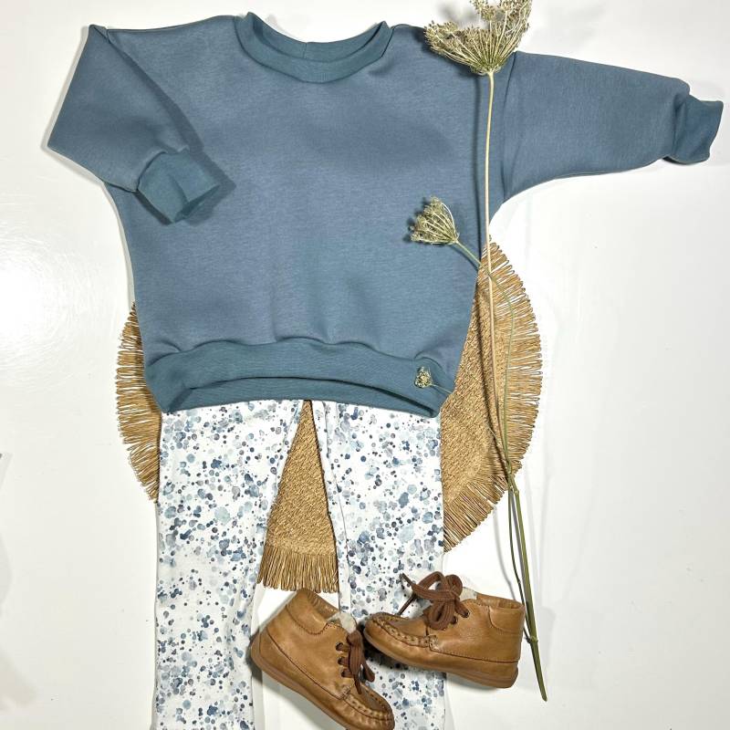 Set Aus Leggins Und Kuscheligem Sweatshirt in Stahlblau Mit Tupfen Verschiedenen Blau Gr. 50/56 - 122/128, Bis 92 Windelpopo von MimaLilu