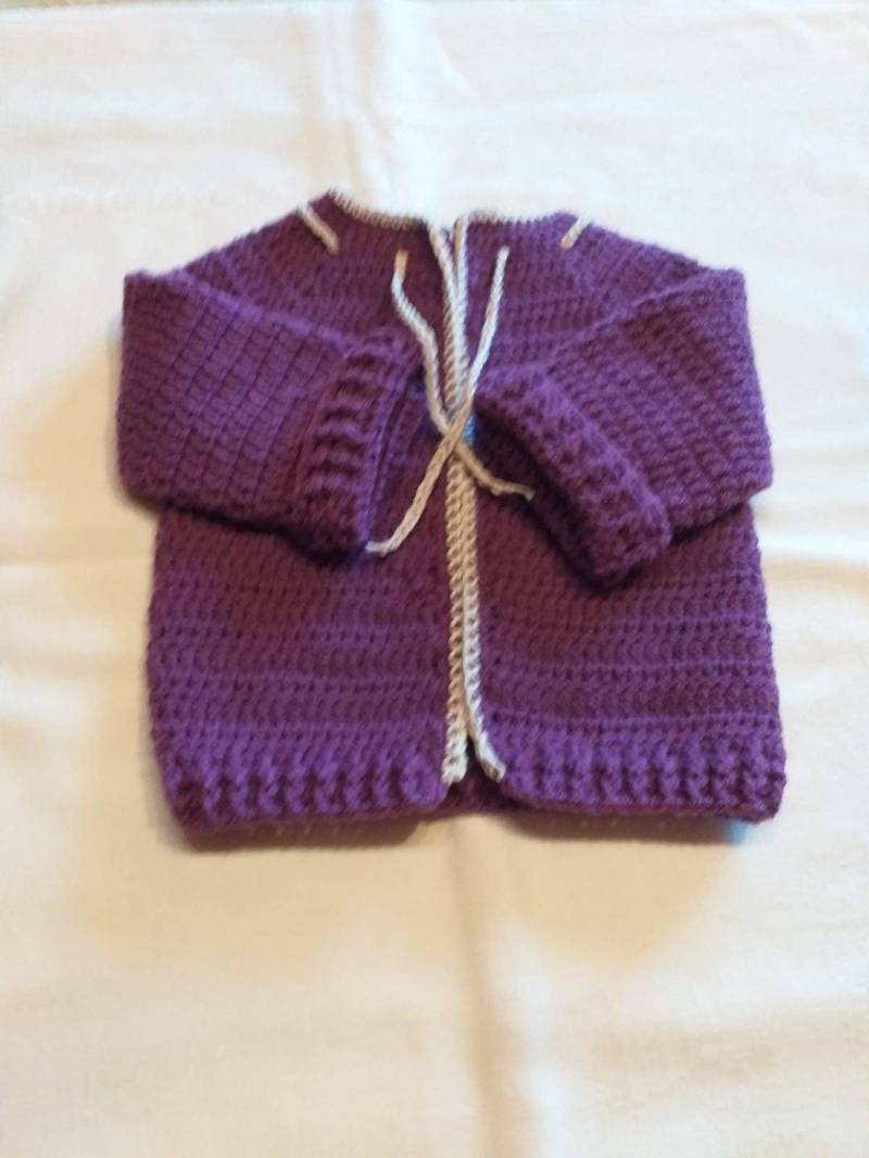 Gehäkelte Babyjacke Gehäkelte Babyjacke von MimiFellner