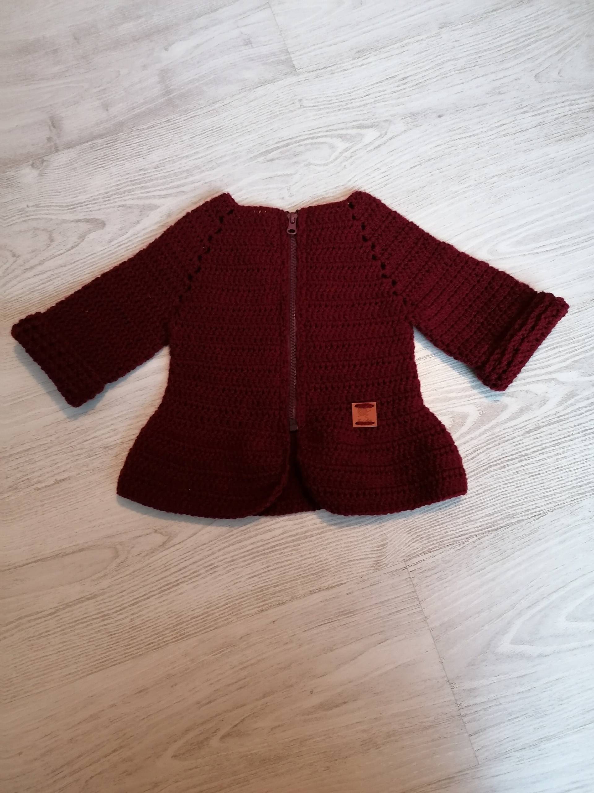 Wunderschöne Gehäkelte Mädchenjacke Wunderschöne Gehäkelte Mädchenjacke von MimiFellner