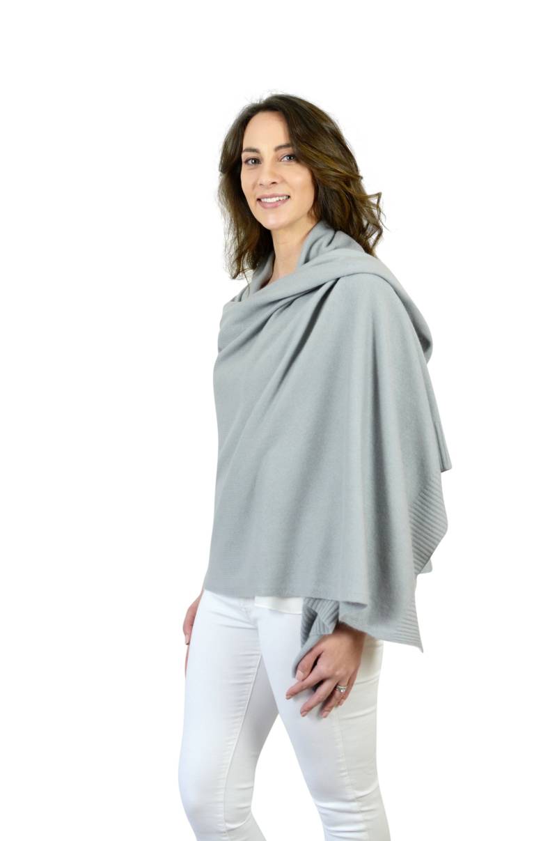Personalisierte Grau 100% Kaschmir Travel Wrap Schal Geschenk Boxed Personalisierte Grau 100% Kaschmir Travel Wrap Schal Geschenk Boxed von MimiThomasCashmere