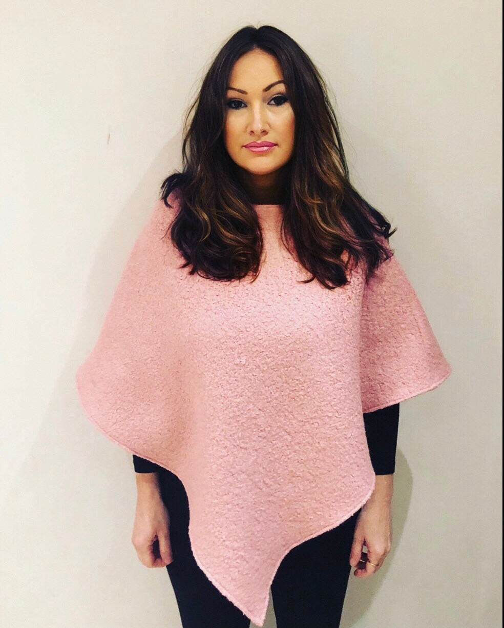 Rosa Poncho, Handgemachte Gekochte Wolle von MimiandLoula