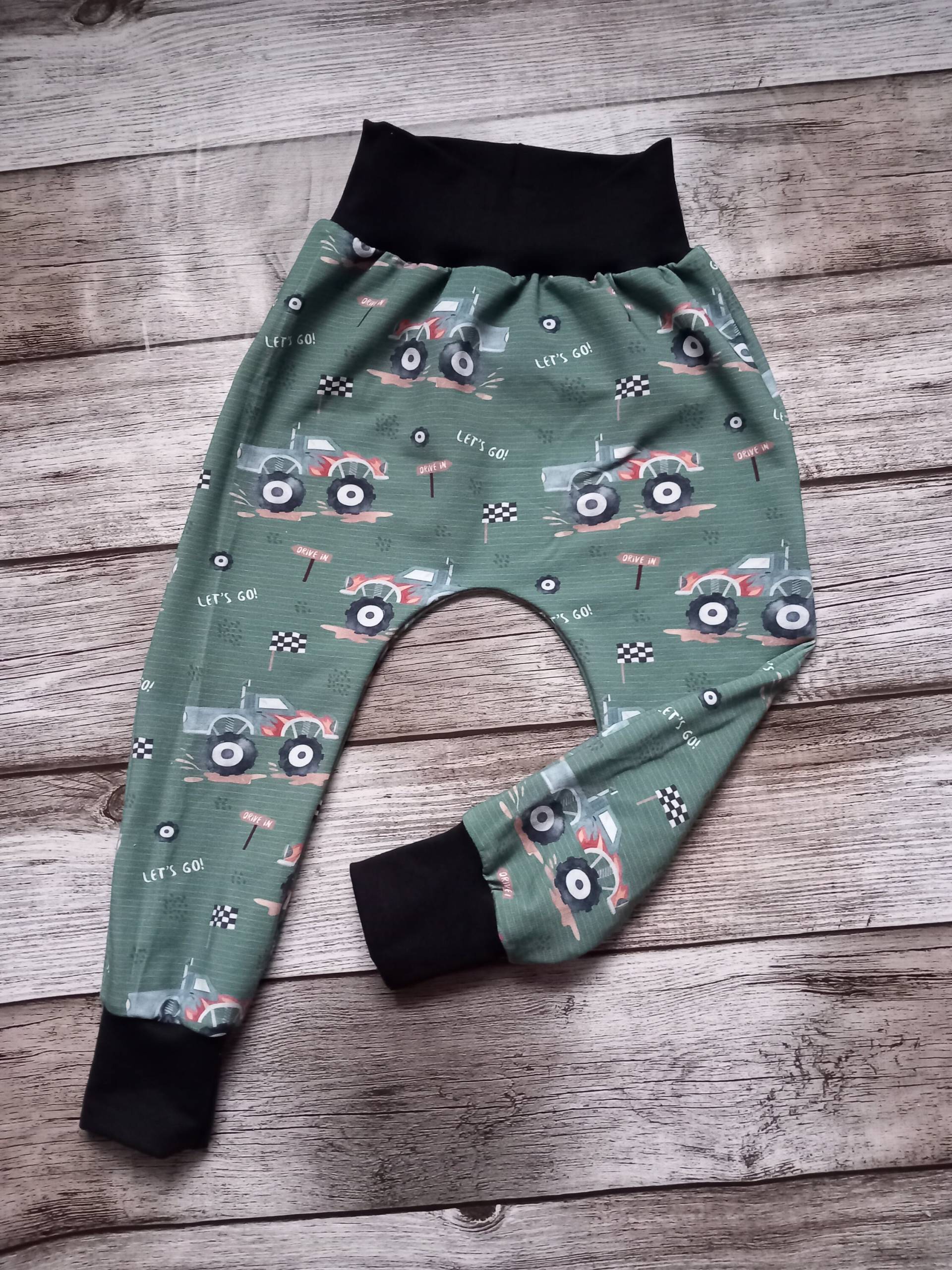 Baggy Pants Pumphose Hose Monstertruck Auto Streifen Junge 56 62 68 74 80 Baggy Pants Pumphose Hose Monstertruck Auto Streifen Junge 56 62 68 74 80 von Mimimimahandmade