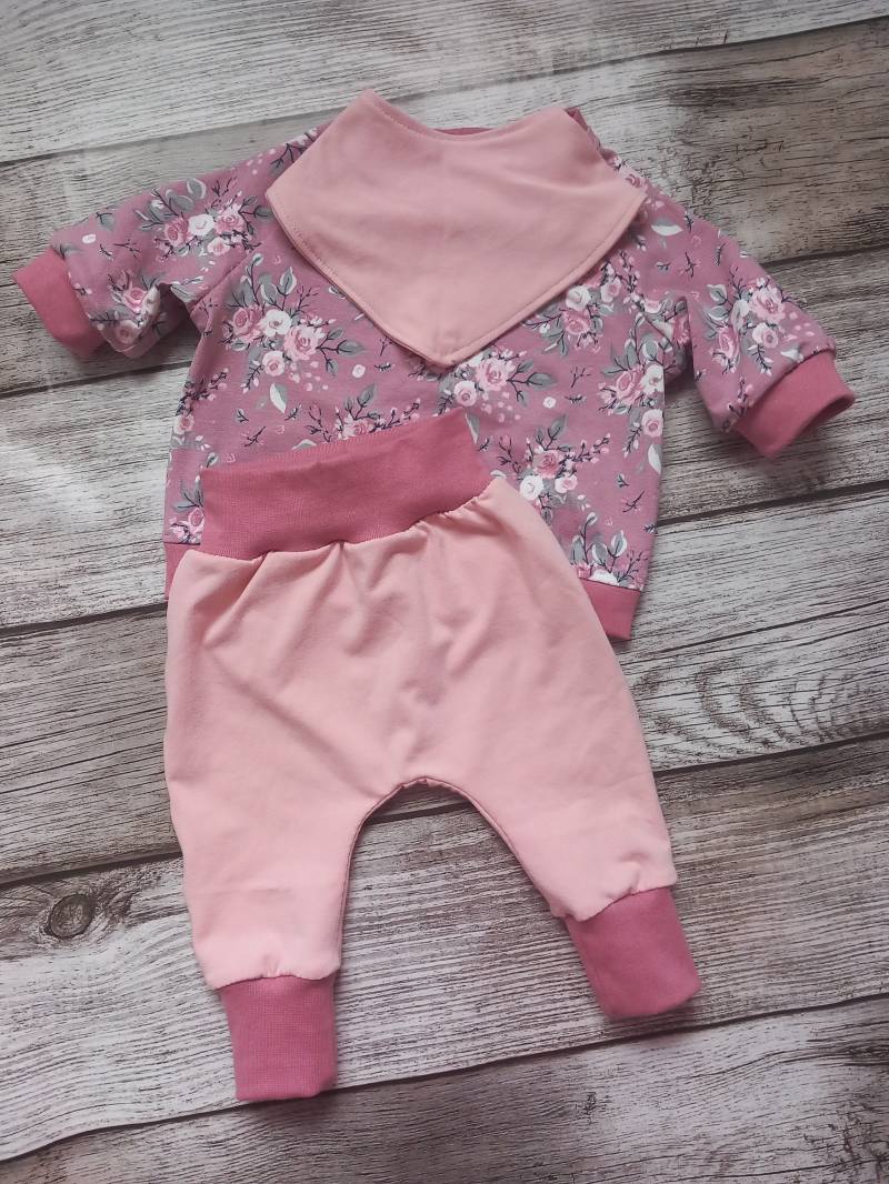 Einzelstück Baby Mädchen Set Pumphose Halstuch Pullover Gr. 62 von Mimimimahandmade