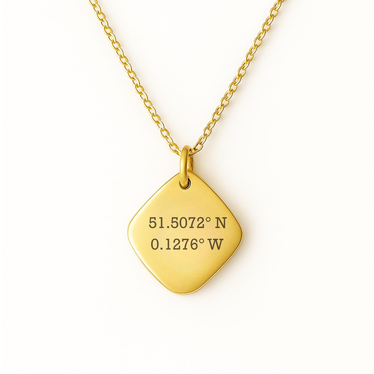 Personalisierte Halskette Aus 18K Vergoldetem Edelstahl - Gravur Von Name, Datum, Koordinaten Oder Textgeschenk Personalisierte Halskette Aus 18K Vergoldetem Edelstahl - Gravur Von Name, Datum, Koordinaten Oder Textgeschenk von MimmiEngravings