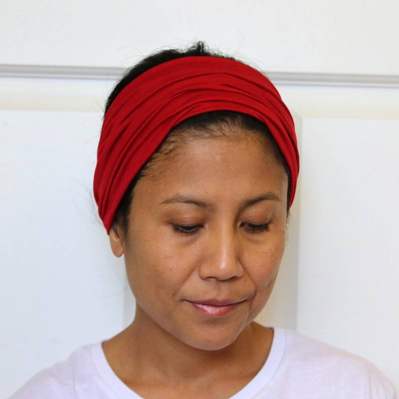 Rote Kirsche Breite Stirnbänder Für Frauen - Dehnbare Kopfbedeckung Aus Baumwolle Erwachsene Kopftuch Im Turban-Stil Bequeme Yoga Und Workout von MimpiByMeka