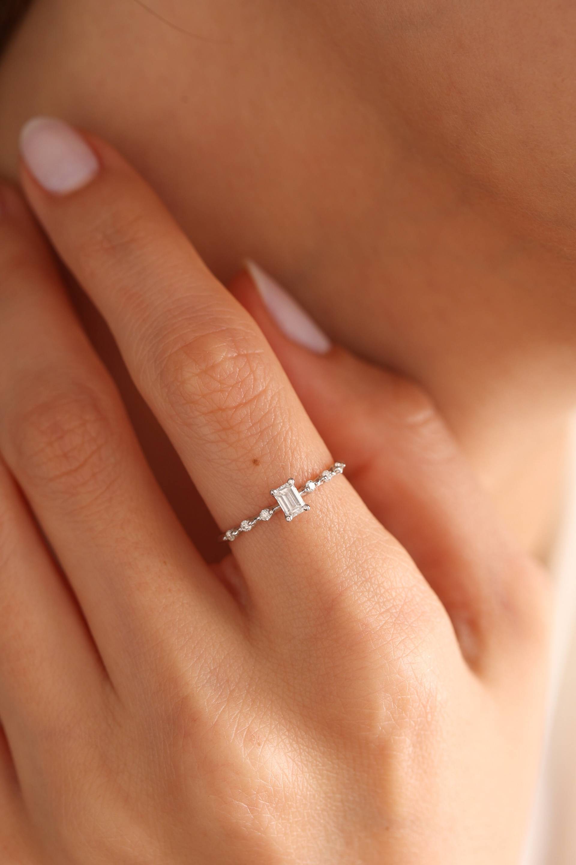 Mimra Diamantring Ehering Paarringe Zarter Ring Versprechensring Für Sie Diamant Verlobungsring Geschenke Mimra Diamantring Ehering Paarringe Zarter Ring Versprechensring Für Sie Diamant Verlobungsring Geschenke von MimraDiamondJewelry
