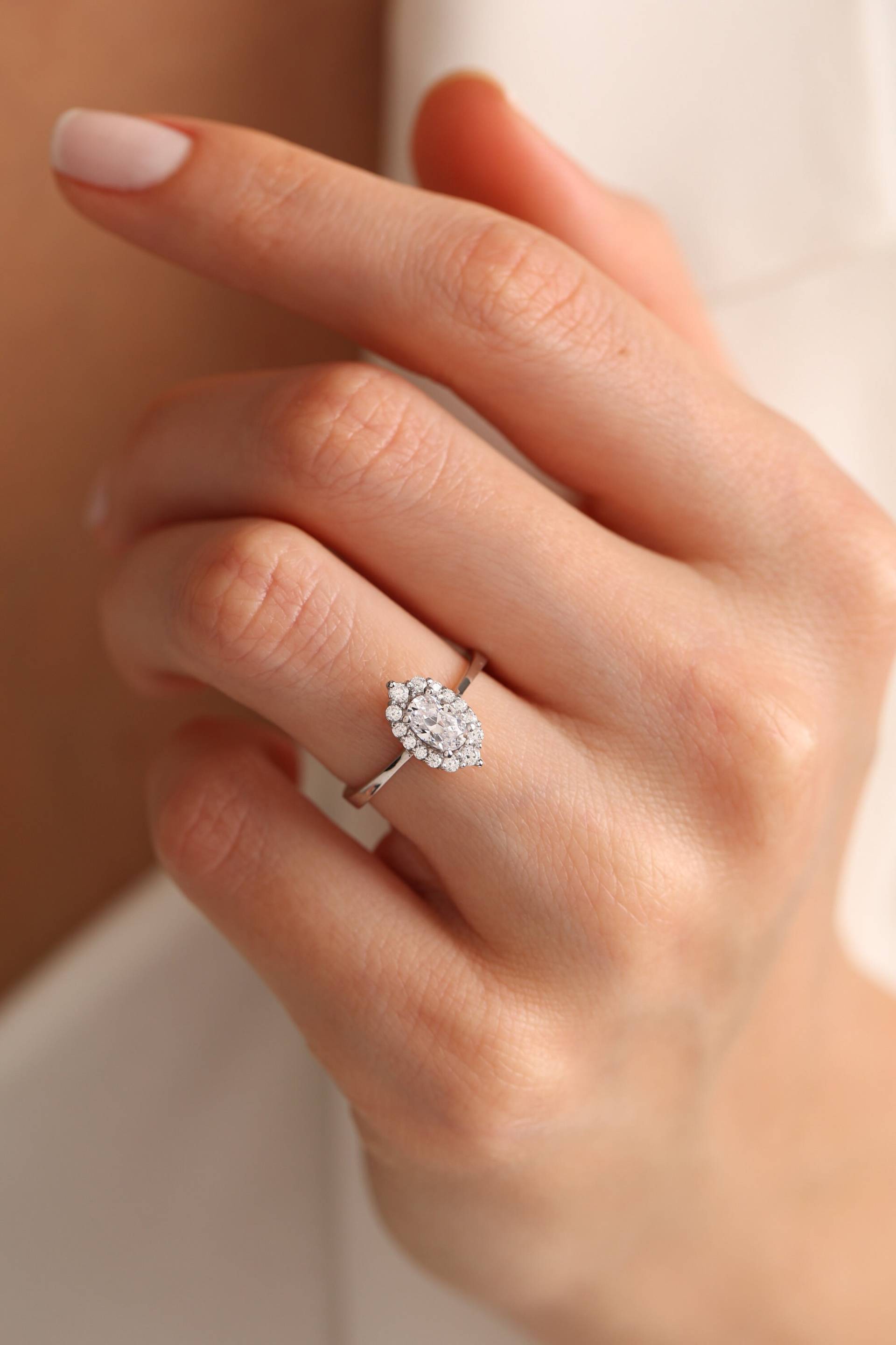 Mimra Diamantring Rohdiamantring Baguette Benutzerdefinierter Ehering Goldring Handgefertigter Schmuck Versprechensring Mimra Diamantring Rohdiamantring Baguette Benutzerdefinierter Ehering Goldring Handgefertigter Schmuck Versprechensring von MimraDiamondJewelry