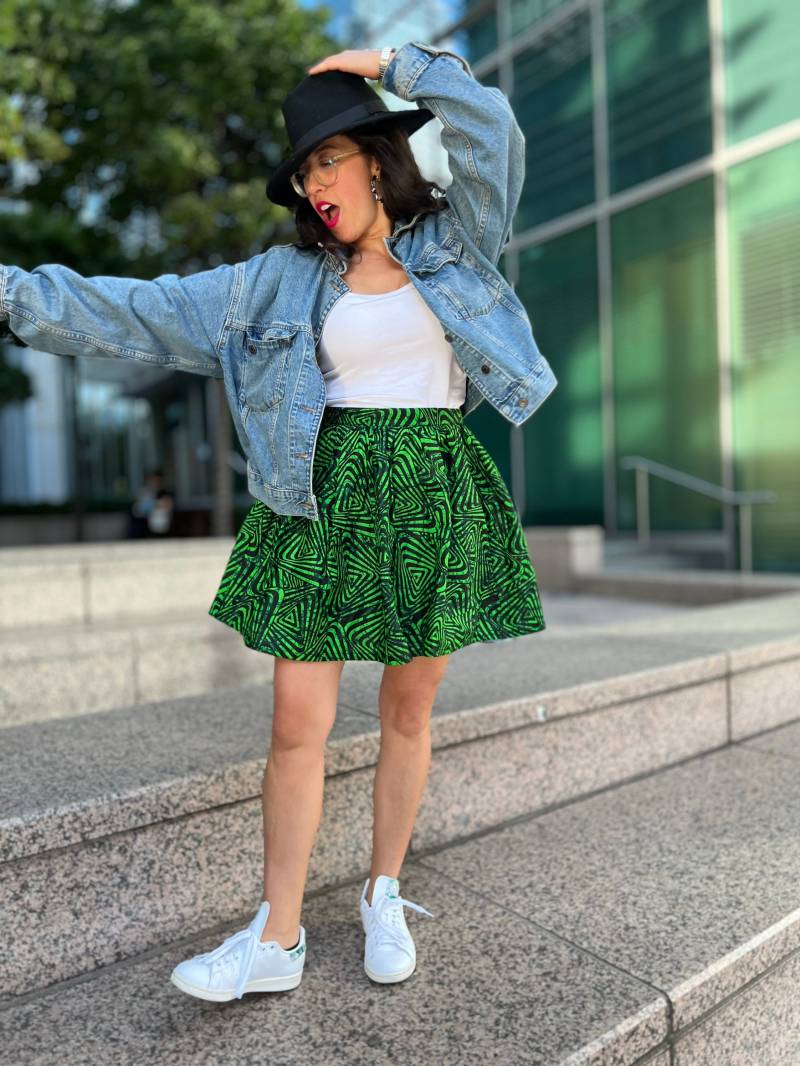 Grüner Rock Mit Afrika Print Kurzer Geraffter Wachsstoff von MimzAndTribe