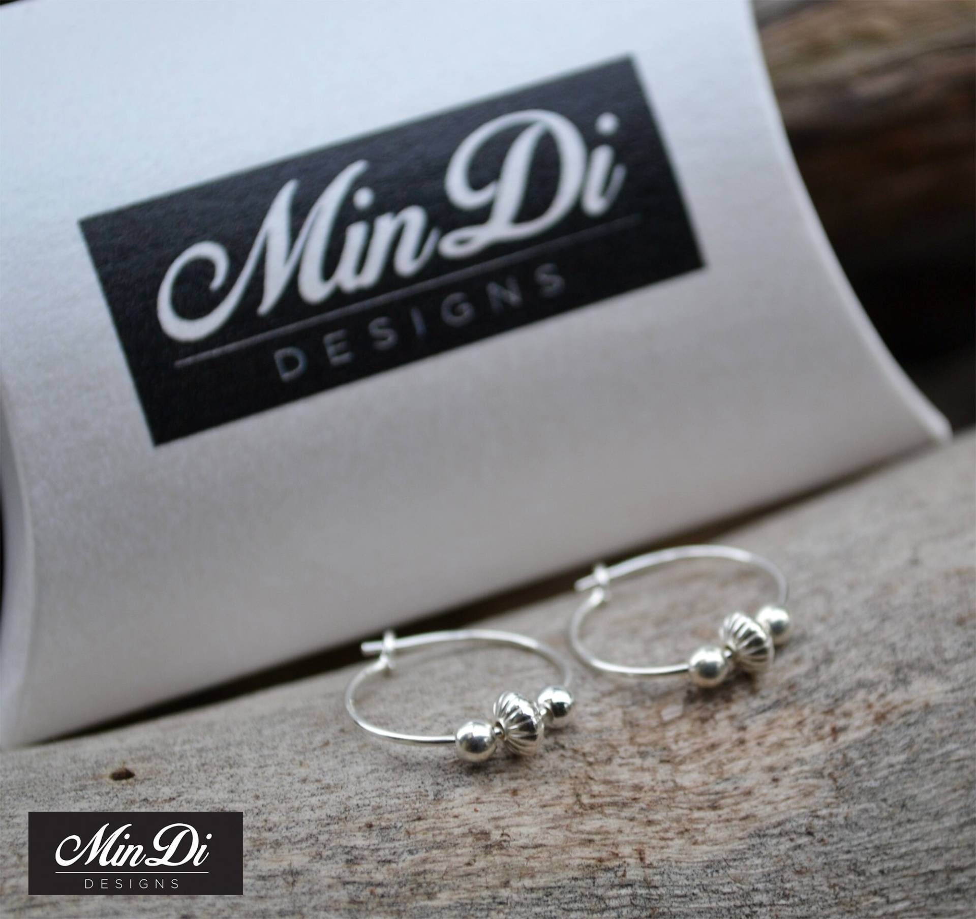 Ohrringe, Paar Handgefertigte Creolen Mit Sterling Silber Ohrringe, Paar Handgefertigte Creolen Mit Sterling Silber von MinDiDesign