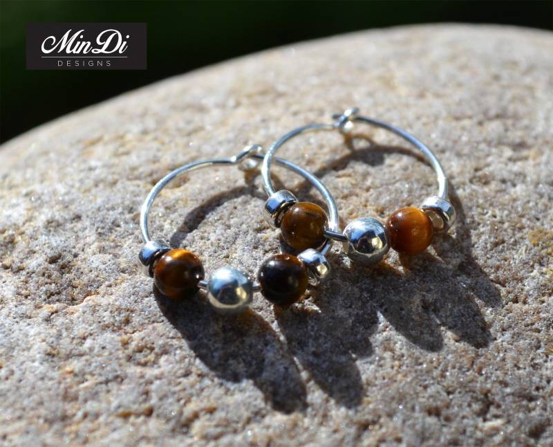 Ohrringe, Paar Handgefertigte Hoop Ohrringe Mit Sterling Silber & Tigerauge Ohrringe, Paar Handgefertigte Hoop Ohrringe Mit Sterling Silber & Tigerauge von MinDiDesign