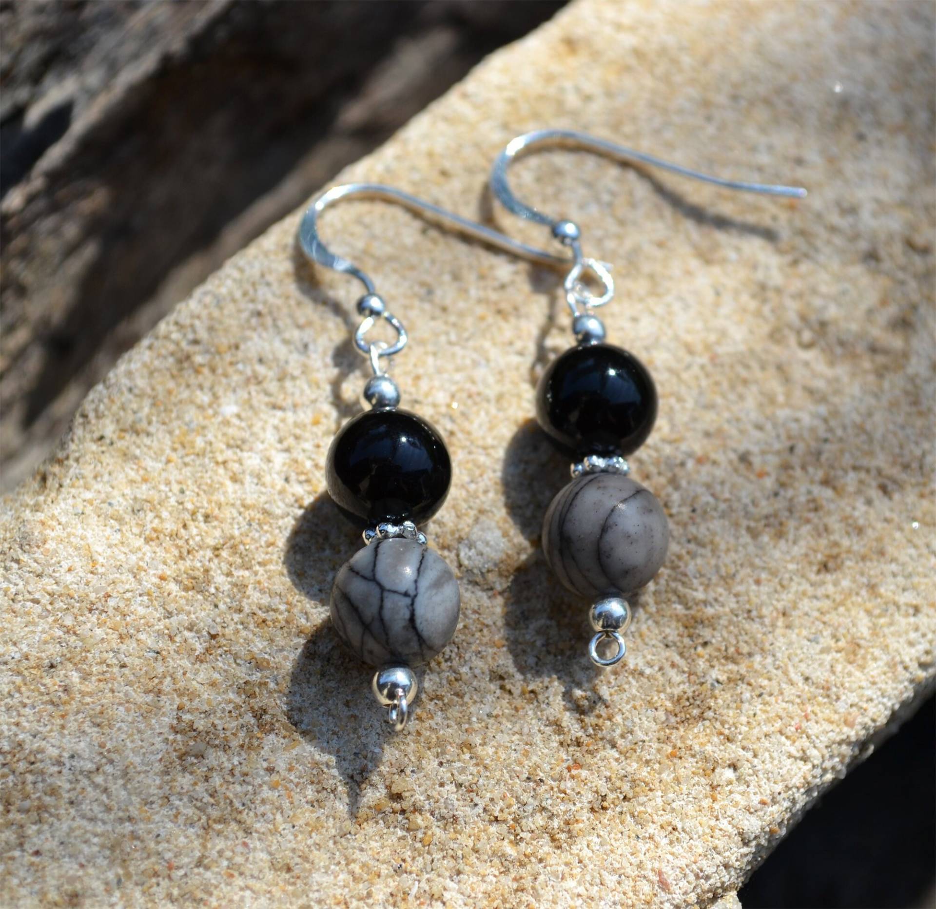 Ohrringe, Paar Handgefertigte Ohrringe Mit Sterling Silber, Schwarz Geadert Jaspis & Onyx Ohrringe, Paar Handgefertigte Ohrringe Mit Sterling Silber, Schwarz Geadert Jaspis & Onyx von MinDiDesign