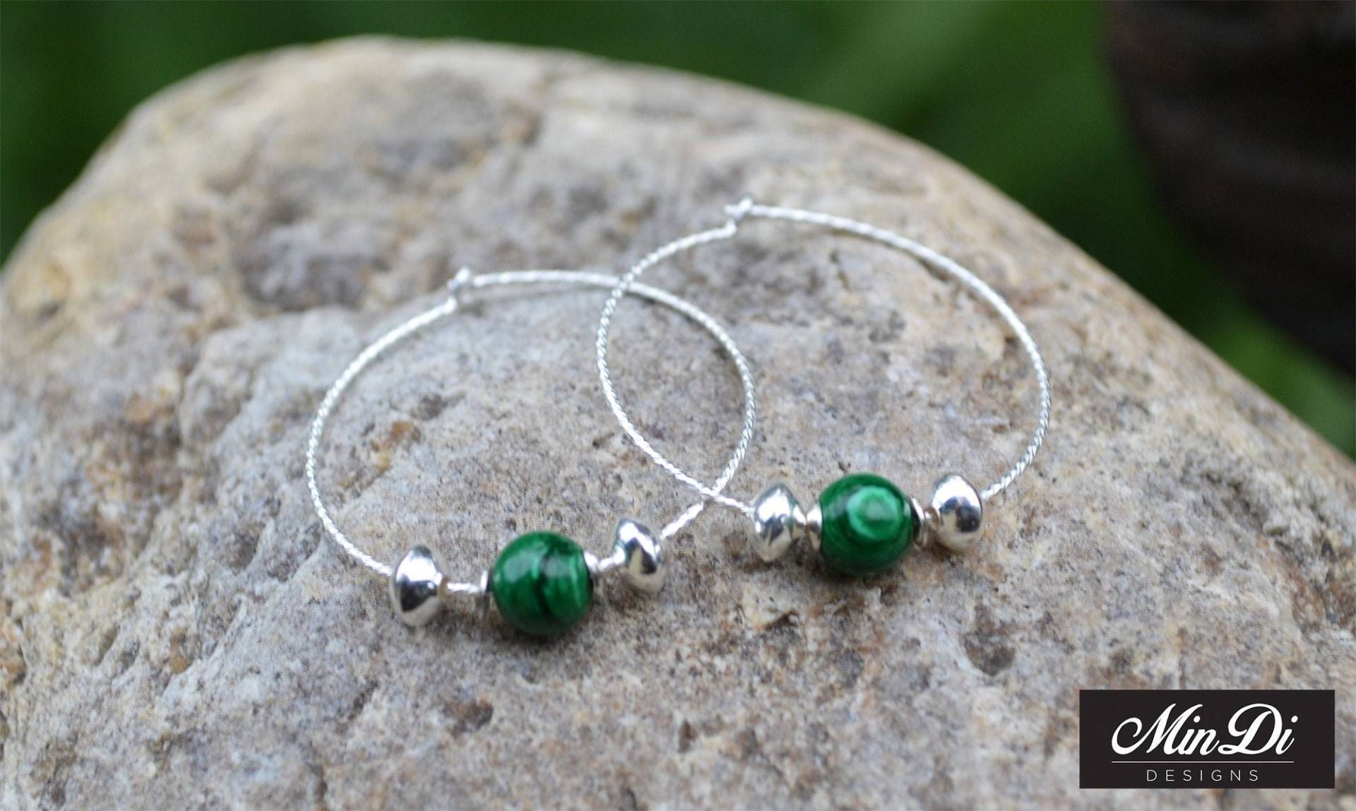 Ohrringe, Paar Handgefertigte Ohrringe Mit Sterling Silber & Malachit Ohrringe, Paar Handgefertigte Ohrringe Mit Sterling Silber & Malachit von MinDiDesign