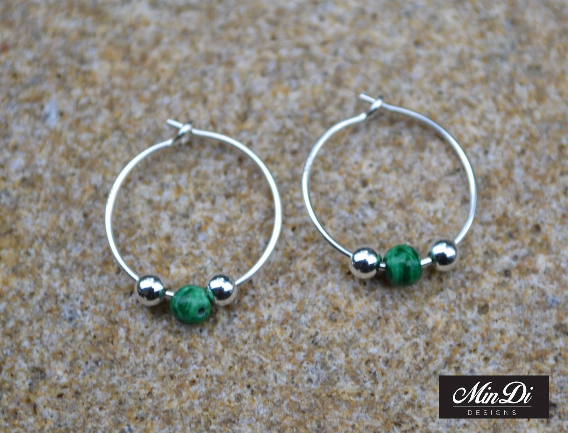 Ohrringe, Paar Handgefertigte Ohrringe Mit Sterling Silber & Malachit Ohrringe, Paar Handgefertigte Ohrringe Mit Sterling Silber & Malachit von MinDiDesign