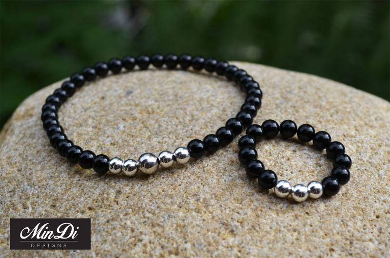 Unsere Neuen Stretch Armbänder Und Passende Perlenringe Mit Echtem Sterling Silber & Schwarzem Onyx Unsere Neuen Stretch Armbänder Und Passende Perlenringe Mit Echtem Sterling Silber & Schwarzem Onyx von MinDiDesign