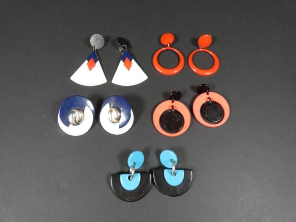 1 Vintage Kunststoff 80Er Jahre Ohrclips Kunststoffohrringe 1980Er Design Schmuck Eighties Clip On von MinasTreasureChest
