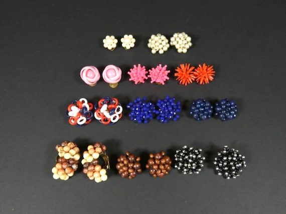 1 Vintage Set Blumen Ohrringe Kunststoff Ohrclips 1980Er Jahre Design Schmuck Achtziger von MinasTreasureChest