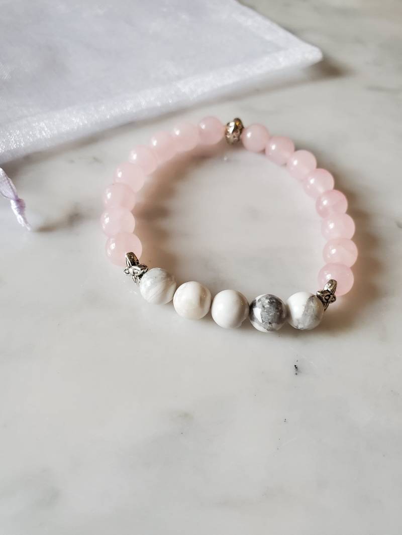 Die Ruth & Naomi Armband Howlite Und Rosenquarz, Spiritualität, Christian, Ermutigung, Freundschaft Die Ruth & Naomi Armband Howlite Und Rosenquarz, Spiritualität, Christian, Ermutigung, Freundschaft von MindfulCreationsInc